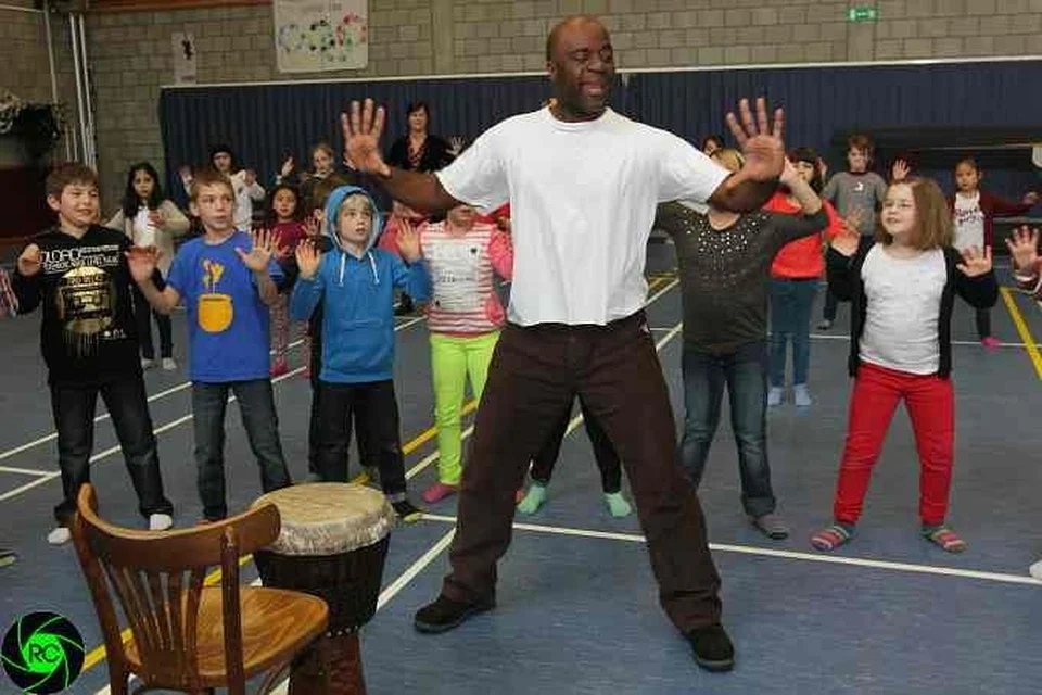 Atelier de danse avec des élèves